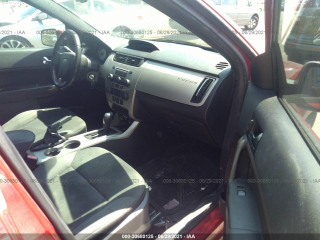 Photo 4 VIN: 1FAHP3GN0AW112786 - FORD FOCUS 