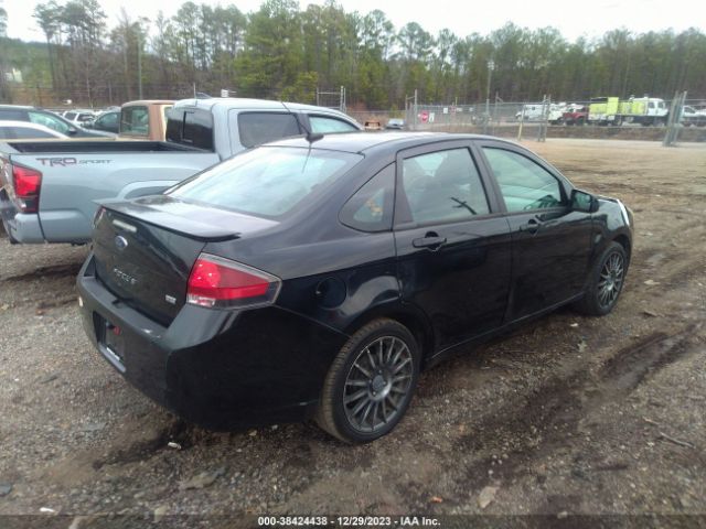 Photo 3 VIN: 1FAHP3GN0AW222432 - FORD FOCUS 