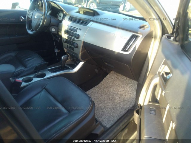 Photo 4 VIN: 1FAHP3GN0AW261618 - FORD FOCUS 