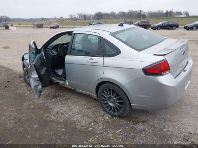 Photo 2 VIN: 1FAHP3GN1BW114161 - FORD FOCUS 