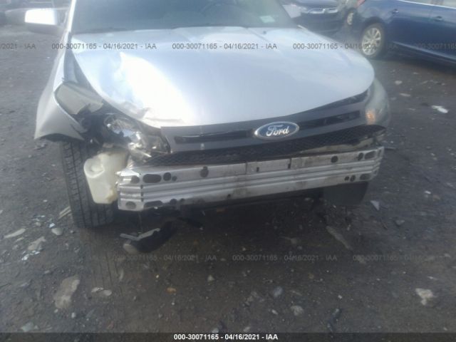 Photo 5 VIN: 1FAHP3GN1BW136001 - FORD FOCUS 