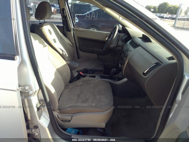 Photo 4 VIN: 1FAHP3GN4AW204242 - FORD FOCUS 