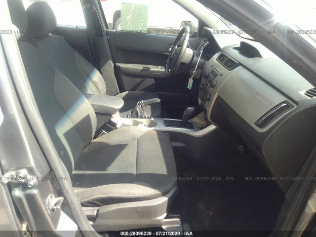 Photo 4 VIN: 1FAHP3GN5AW281170 - FORD FOCUS 