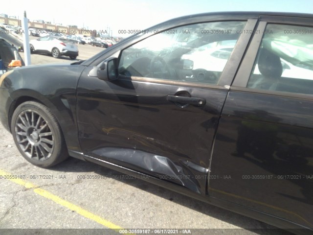 Photo 5 VIN: 1FAHP3GN6AW252499 - FORD FOCUS 