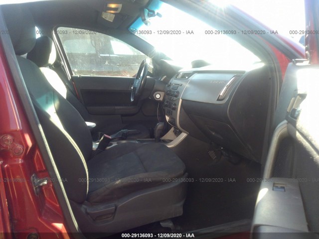 Photo 4 VIN: 1FAHP3GN8AW210237 - FORD FOCUS 