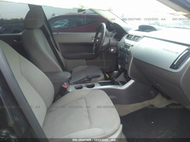 Photo 4 VIN: 1FAHP3GN8BW112956 - FORD FOCUS 