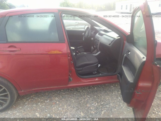 Photo 4 VIN: 1FAHP3GN8BW127389 - FORD FOCUS 