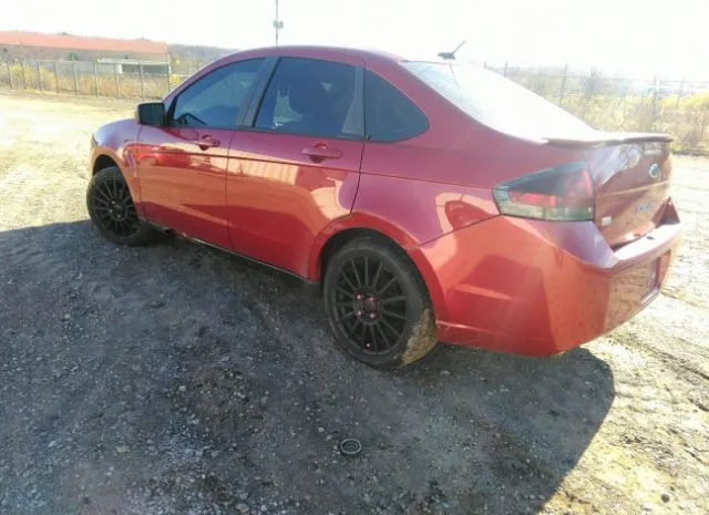 Photo 2 VIN: 1FAHP3GN8BW188483 - FORD FOCUS 