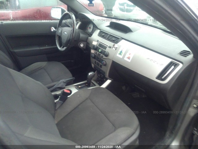 Photo 4 VIN: 1FAHP3GNXBW153962 - FORD FOCUS 