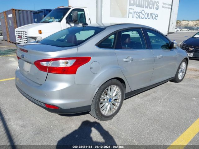 Photo 3 VIN: 1FAHP3H20CL204618 - FORD FOCUS 