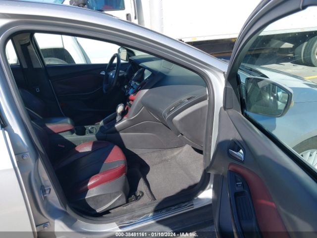 Photo 4 VIN: 1FAHP3H20CL204618 - FORD FOCUS 