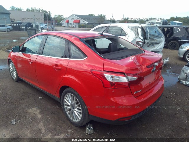 Photo 2 VIN: 1FAHP3H20CL338917 - FORD FOCUS 