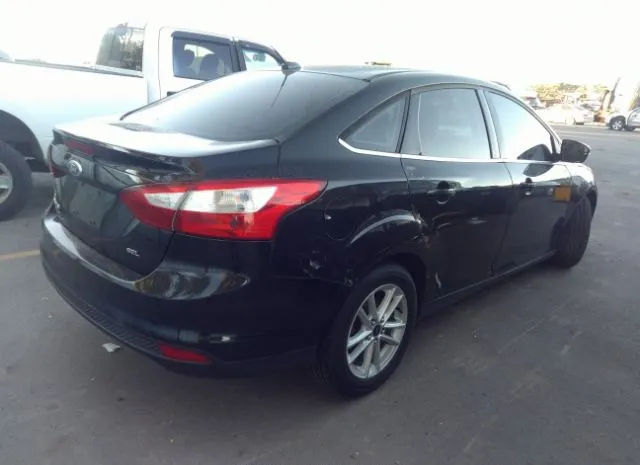 Photo 3 VIN: 1FAHP3H21CL147605 - FORD FOCUS 