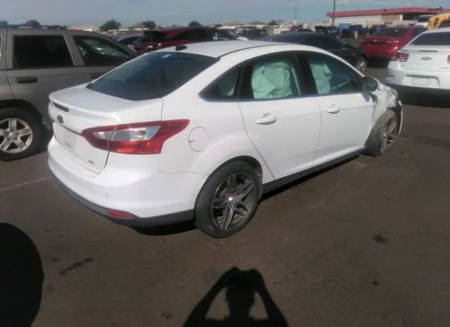 Photo 3 VIN: 1FAHP3H21CL184217 - FORD FOCUS 