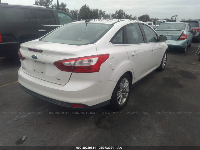 Photo 3 VIN: 1FAHP3H21CL388077 - FORD FOCUS 