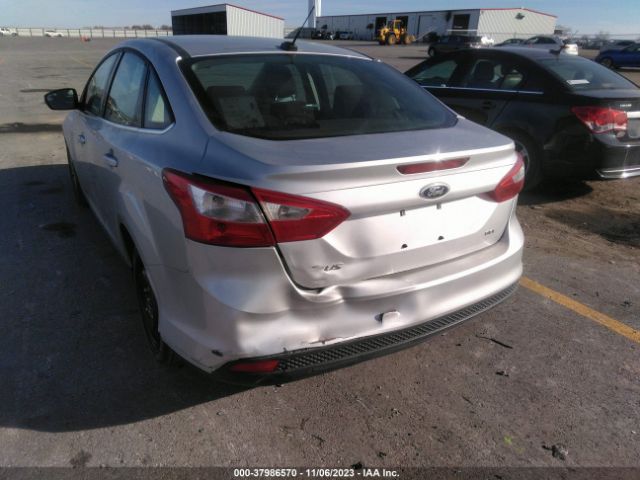 Photo 5 VIN: 1FAHP3H22CL245087 - FORD FOCUS 