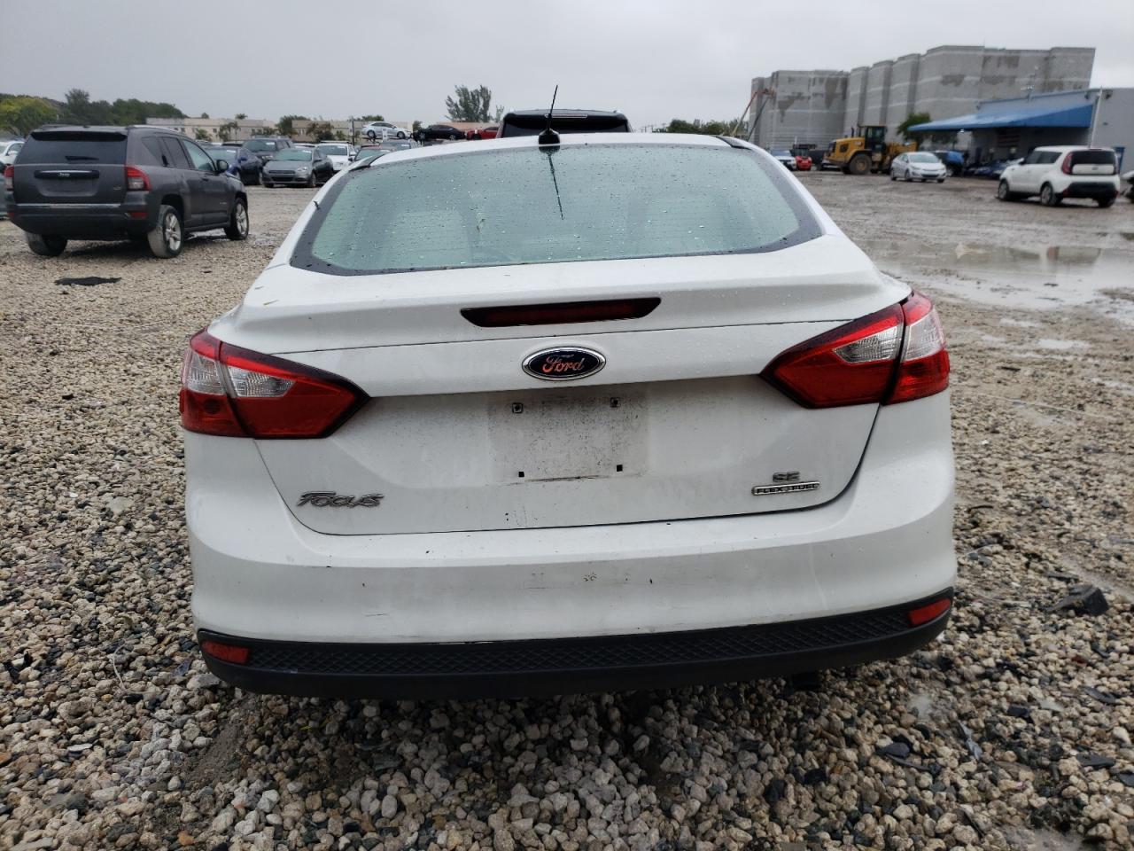 Photo 5 VIN: 1FAHP3H23CL169427 - FORD FOCUS 