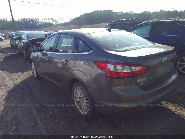 Photo 2 VIN: 1FAHP3H23CL216133 - FORD FOCUS 