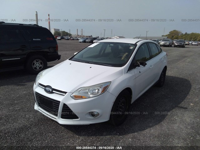 Photo 1 VIN: 1FAHP3H23CL348440 - FORD FOCUS 