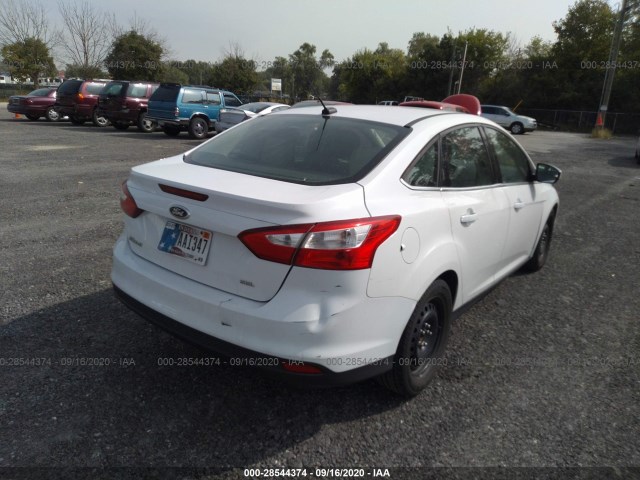 Photo 3 VIN: 1FAHP3H23CL348440 - FORD FOCUS 