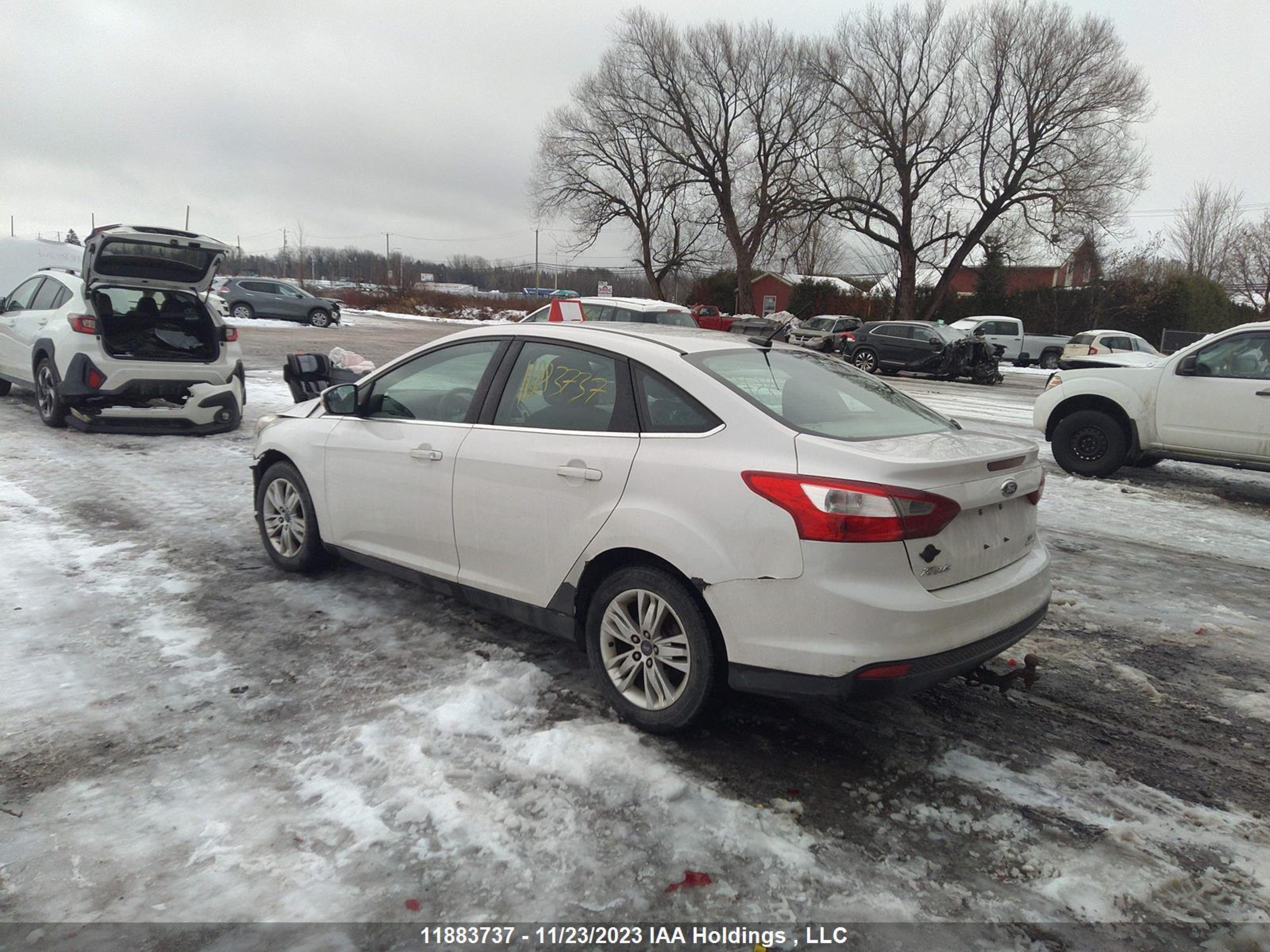 Photo 2 VIN: 1FAHP3H23CL424979 - FORD FOCUS 