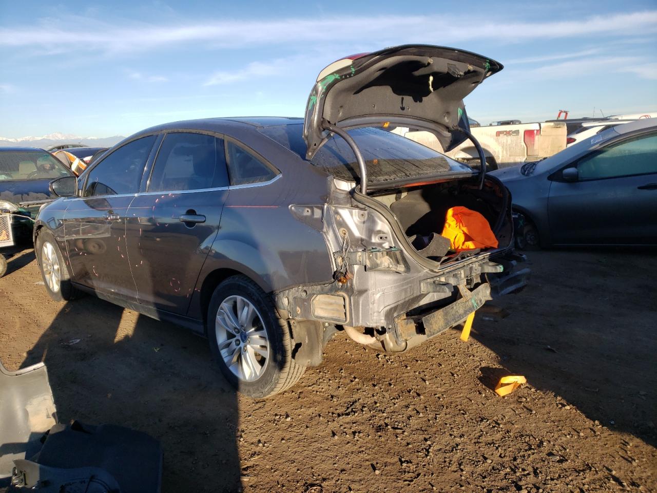 Photo 1 VIN: 1FAHP3H23CL476872 - FORD FOCUS 