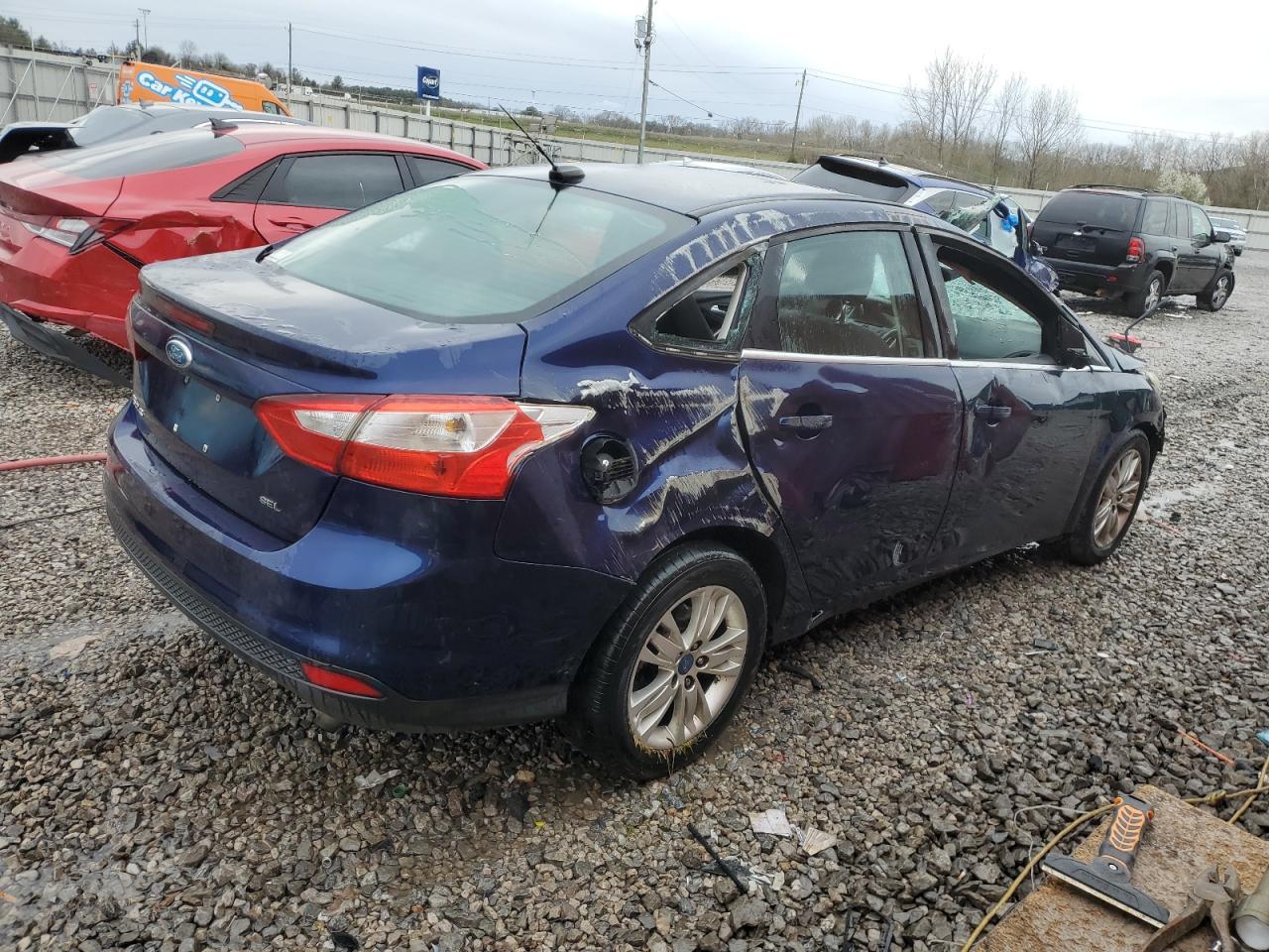 Photo 2 VIN: 1FAHP3H24CL131866 - FORD FOCUS 