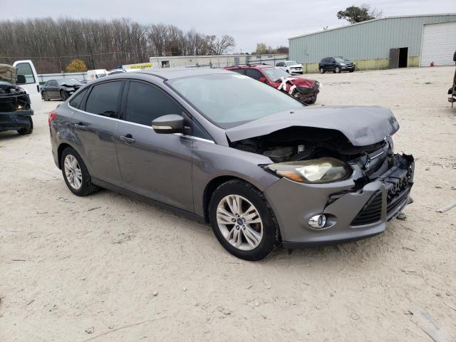 Photo 3 VIN: 1FAHP3H24CL135688 - FORD FOCUS SEL 