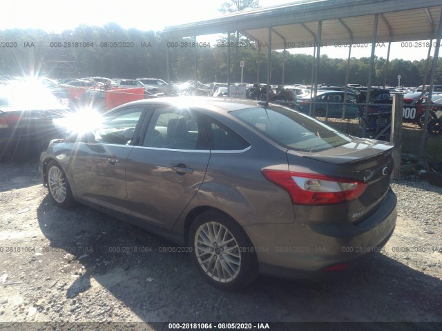 Photo 2 VIN: 1FAHP3H24CL176693 - FORD FOCUS 