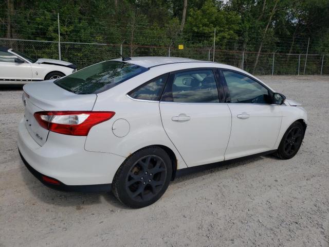 Photo 2 VIN: 1FAHP3H24CL327130 - FORD FOCUS SEL 