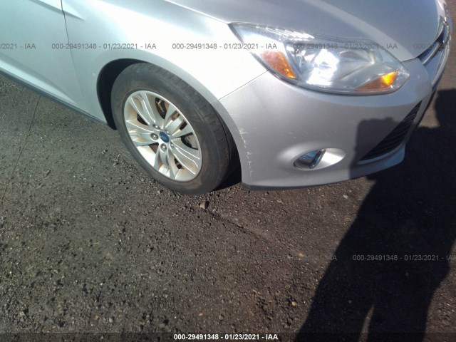 Photo 5 VIN: 1FAHP3H24CL334529 - FORD FOCUS 