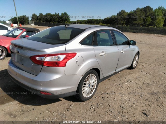 Photo 3 VIN: 1FAHP3H25CL120651 - FORD FOCUS 