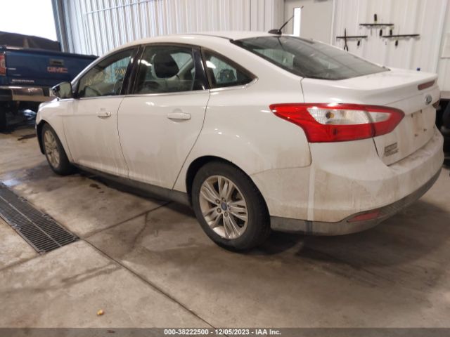 Photo 2 VIN: 1FAHP3H25CL210902 - FORD FOCUS 