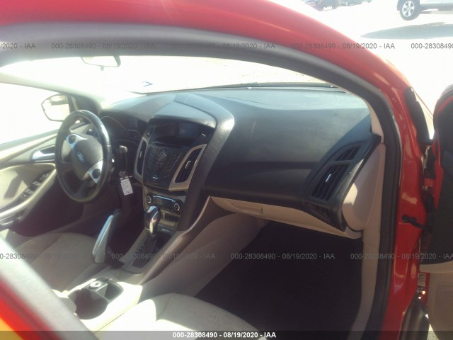 Photo 4 VIN: 1FAHP3H25CL210995 - FORD FOCUS 