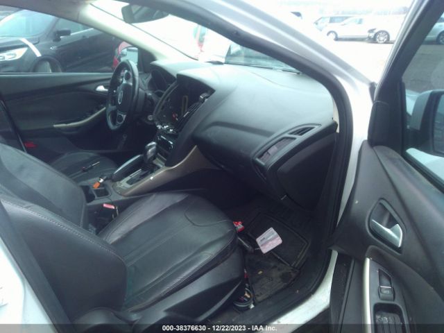 Photo 4 VIN: 1FAHP3H25CL393170 - FORD FOCUS 