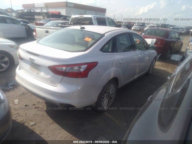 Photo 3 VIN: 1FAHP3H25CL450838 - FORD FOCUS 