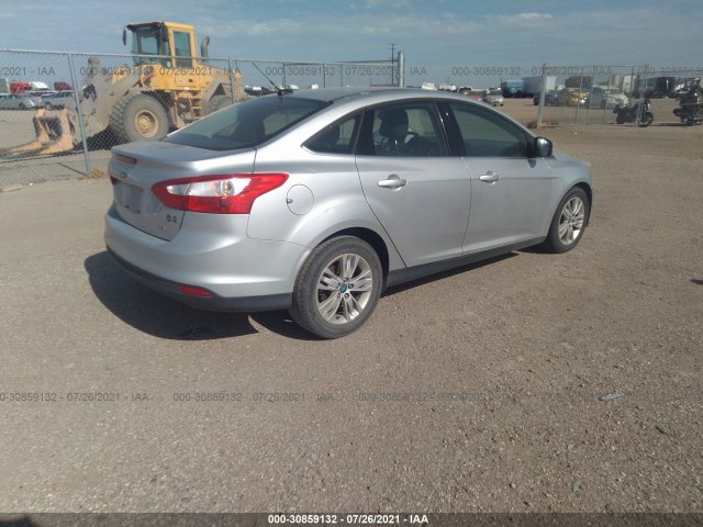 Photo 3 VIN: 1FAHP3H26CL168840 - FORD FOCUS 