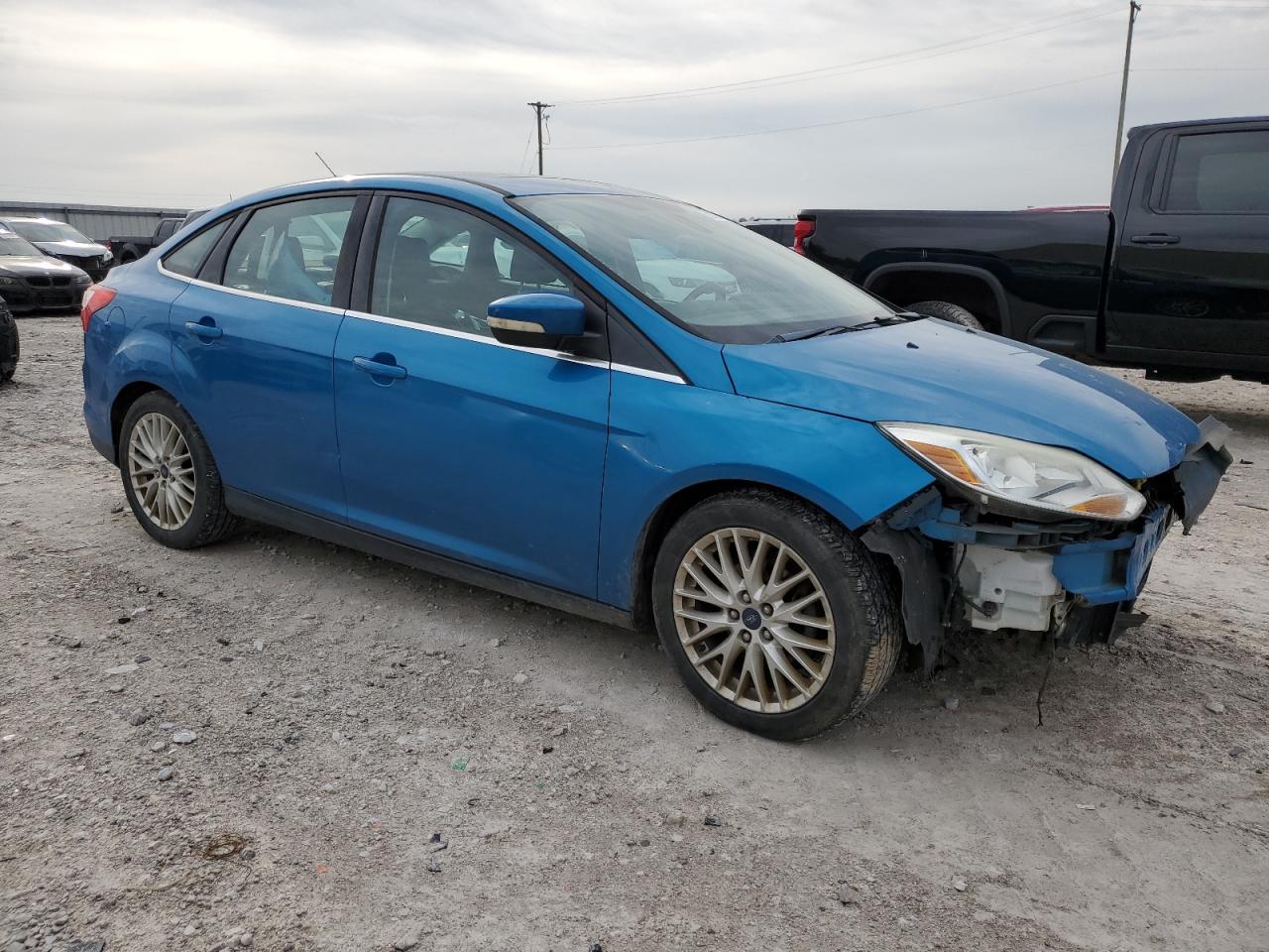 Photo 3 VIN: 1FAHP3H26CL230799 - FORD FOCUS 