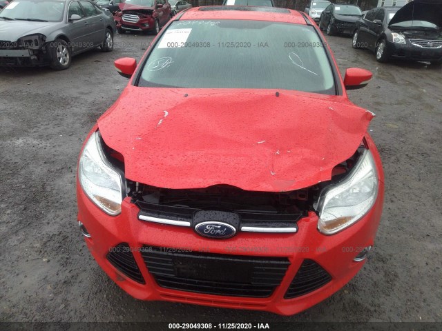 Photo 5 VIN: 1FAHP3H26CL410879 - FORD FOCUS 