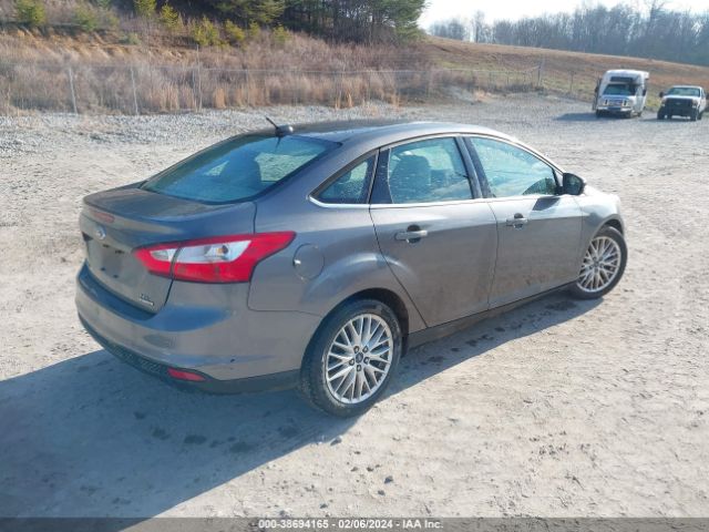 Photo 3 VIN: 1FAHP3H26CL475053 - FORD FOCUS 