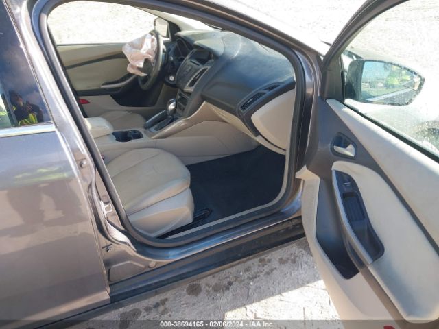 Photo 4 VIN: 1FAHP3H26CL475053 - FORD FOCUS 