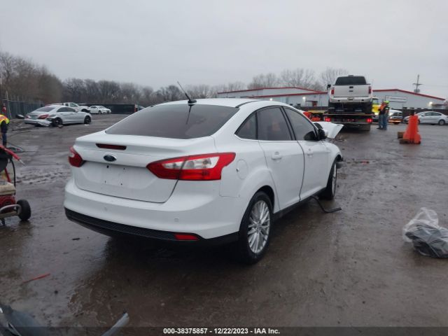 Photo 3 VIN: 1FAHP3H27CL135457 - FORD FOCUS 