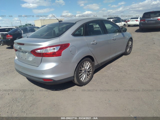 Photo 3 VIN: 1FAHP3H27CL367234 - FORD FOCUS 