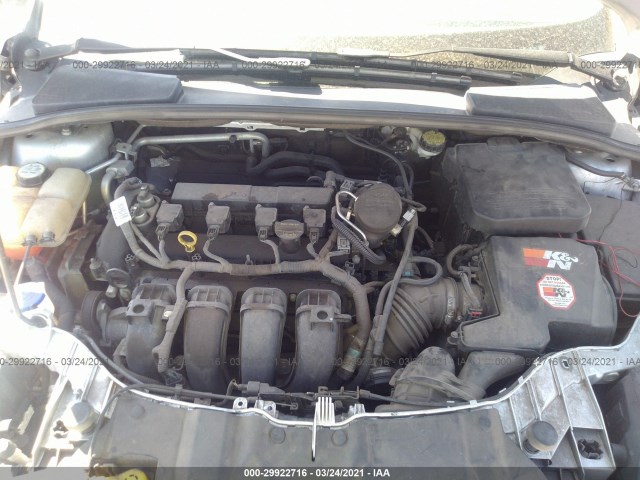 Photo 9 VIN: 1FAHP3H27CL367234 - FORD FOCUS 