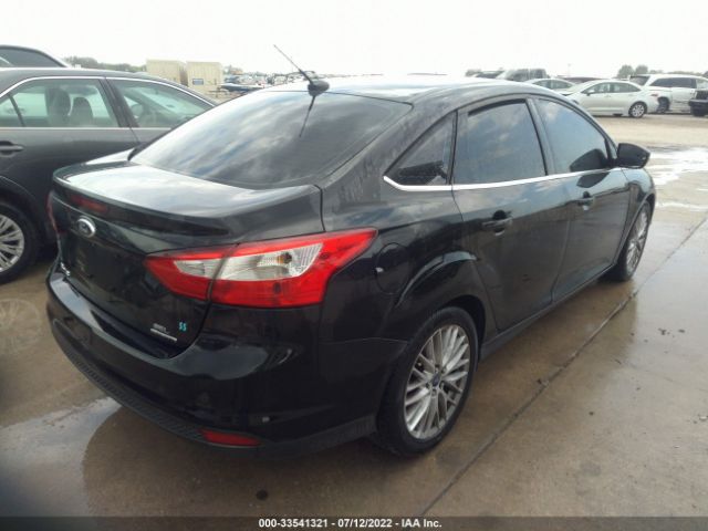 Photo 3 VIN: 1FAHP3H27CL385961 - FORD FOCUS 