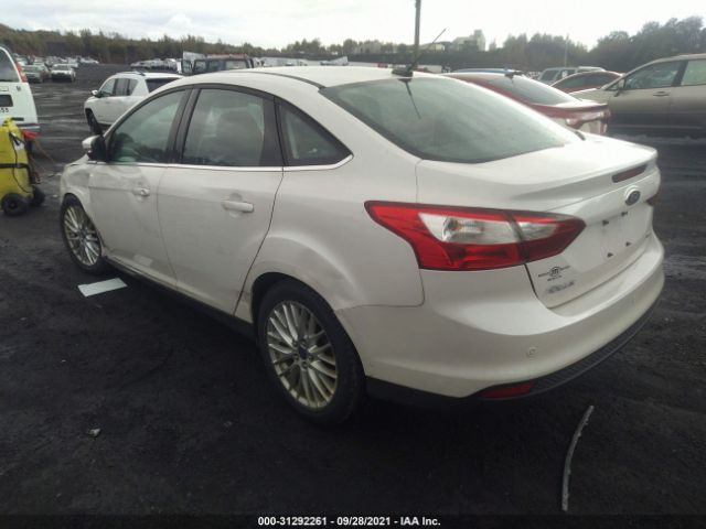 Photo 2 VIN: 1FAHP3H27CL461257 - FORD FOCUS 