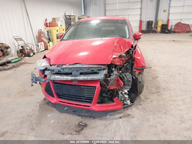 Photo 5 VIN: 1FAHP3H28CL140666 - FORD FOCUS 