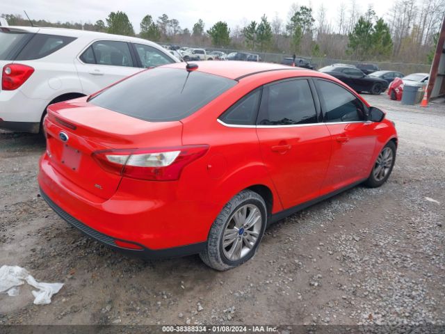 Photo 3 VIN: 1FAHP3H28CL162621 - FORD FOCUS 