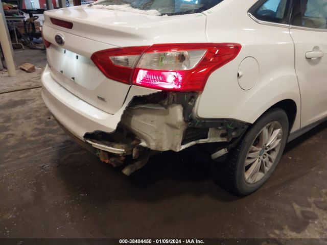 Photo 5 VIN: 1FAHP3H28CL169276 - FORD FOCUS 