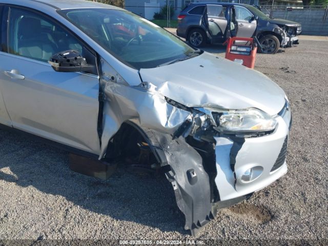 Photo 5 VIN: 1FAHP3H28CL226401 - FORD FOCUS 